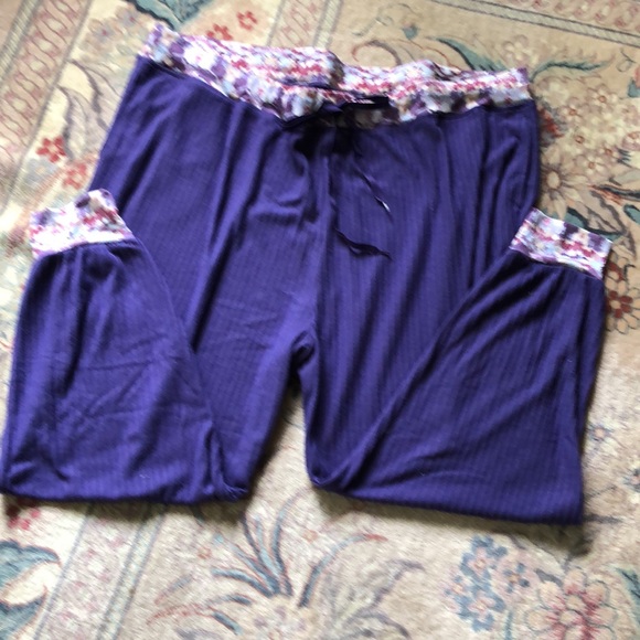NWT Rhonda Shear 2. piece plus jogger loungewear - Picture 3 of 9